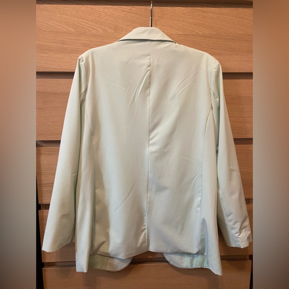 Oversized Blazer - Picture 2 of 4